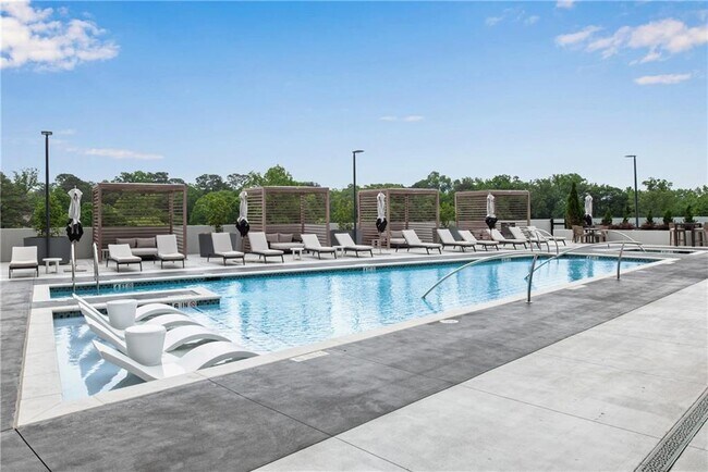 Building Photo - 2425 Peachtree Rd