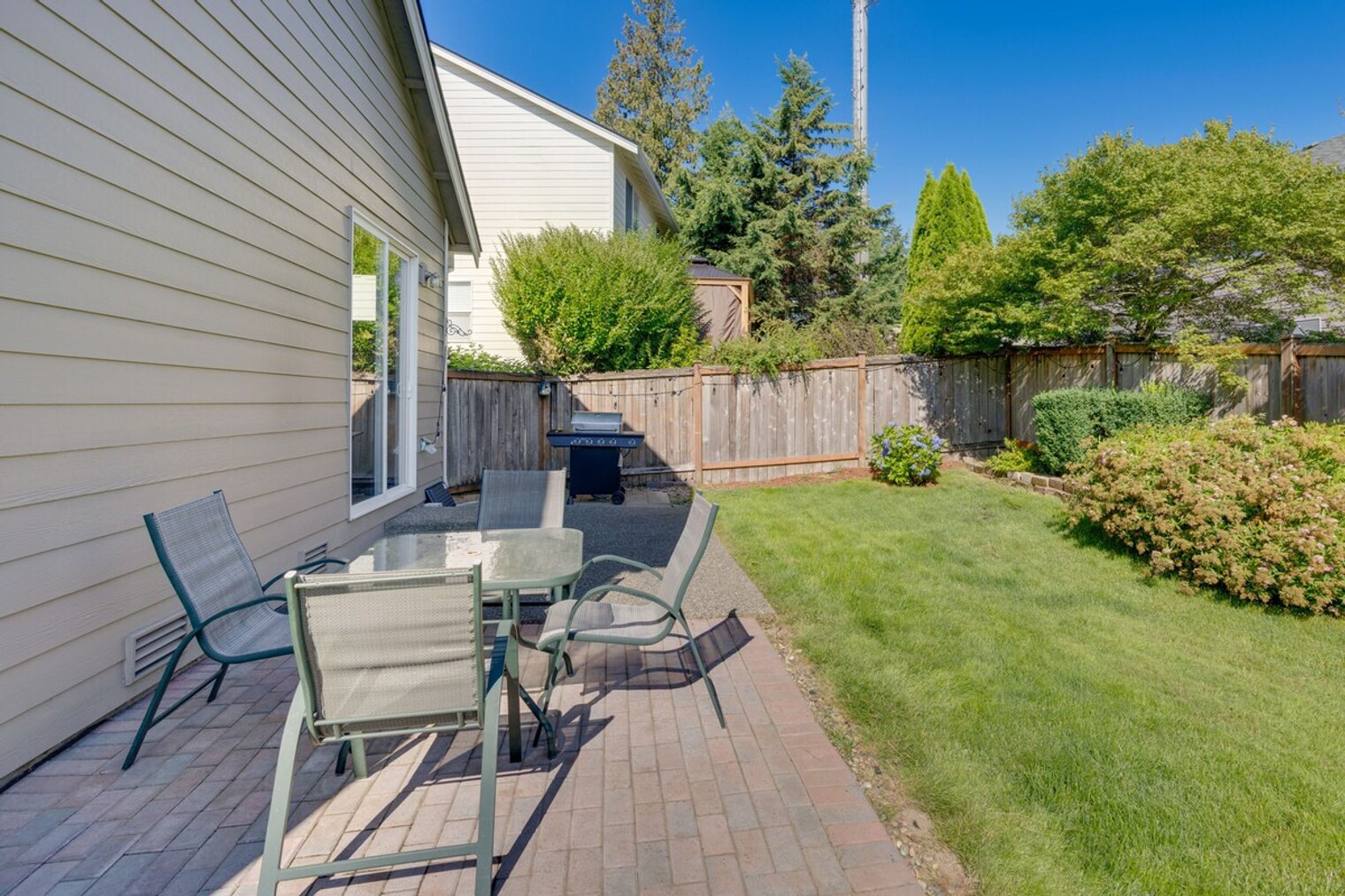 Building Photo - 111 Nellis Rd