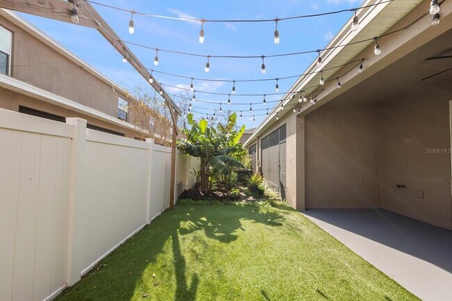 Building Photo - 424 Newmont Cir