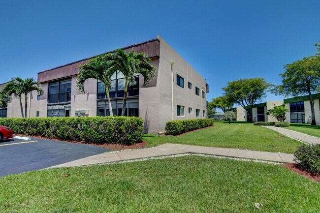 Building Photo - 15109 Ashland Dr