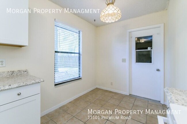 Building Photo - 13101 Premium Rd