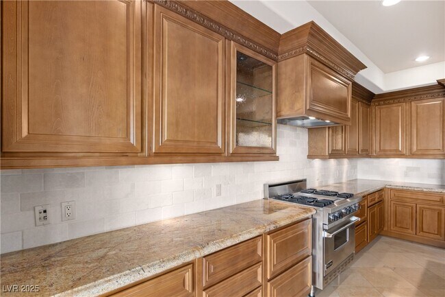 Building Photo - 9101 Alta Dr