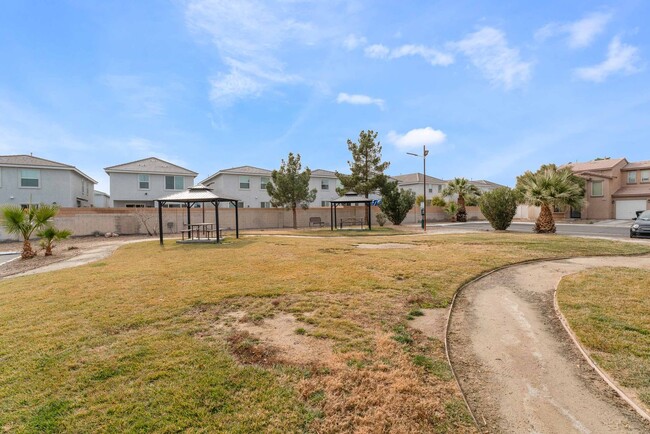 Building Photo - Charming Home in a Serene Neighborhood!