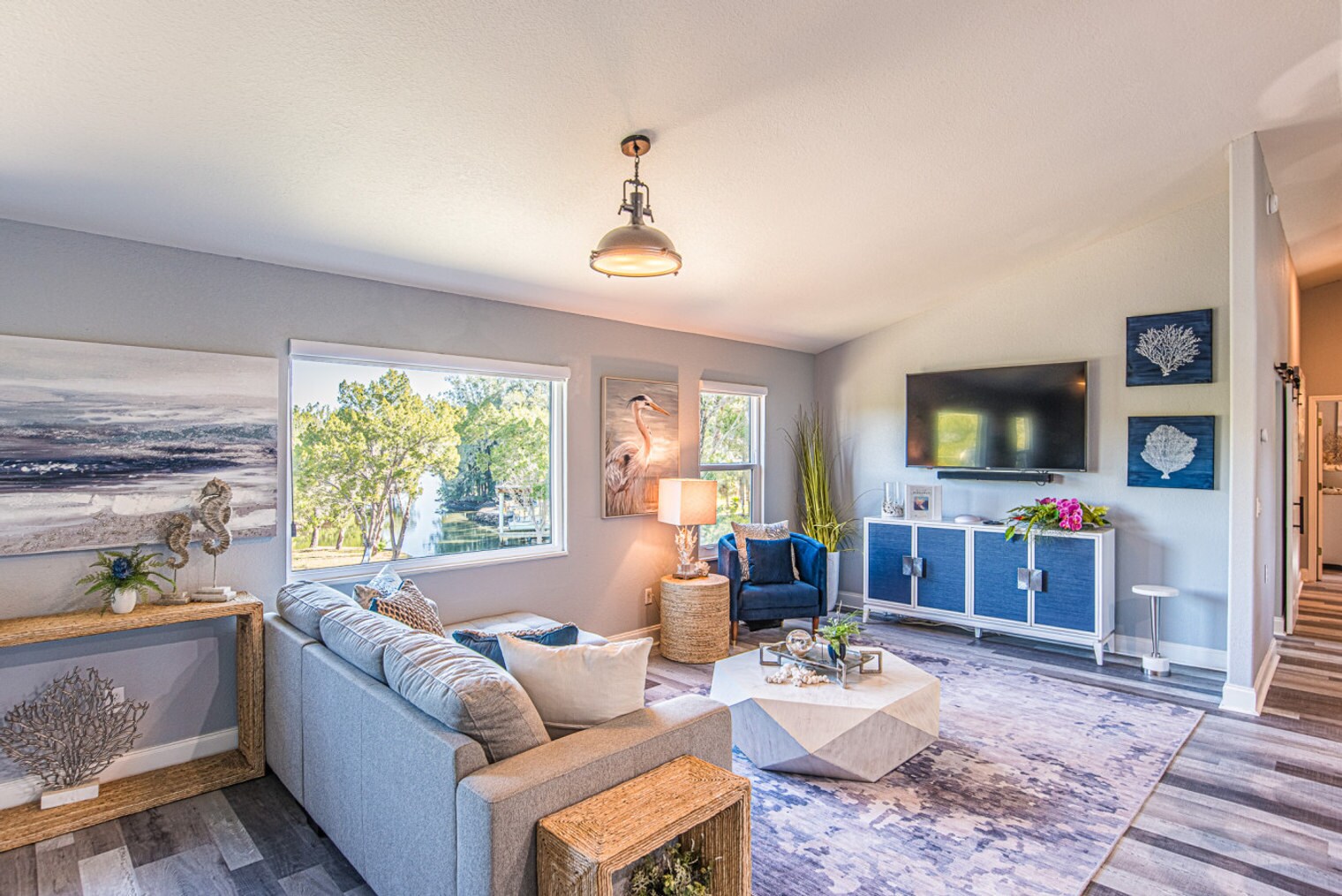 Building Photo - 2247 S Waterman Dr