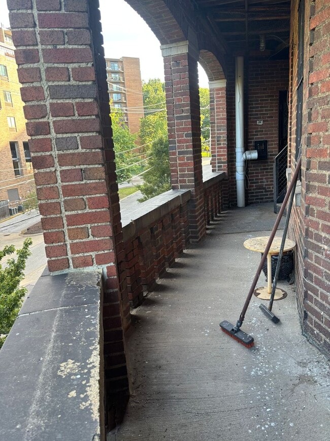 Building Photo - Vintage Beauty, Modern Living – Historic Condo Awaits!