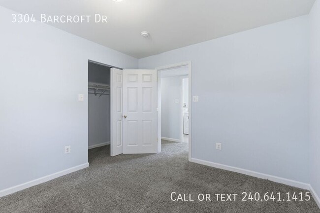 Building Photo - 3304 Barcroft Dr