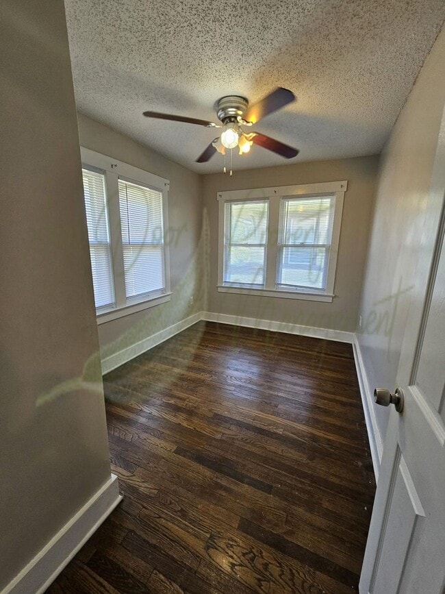 Building Photo - BEAUTIFUL 2-STORY HOME!!!