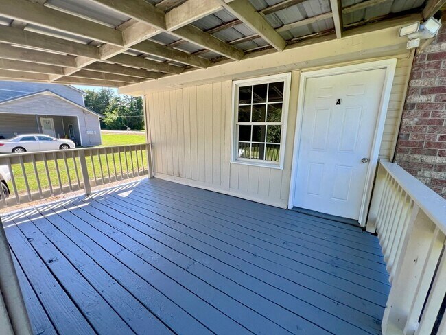 Building Photo - 2563 Carriage Dr