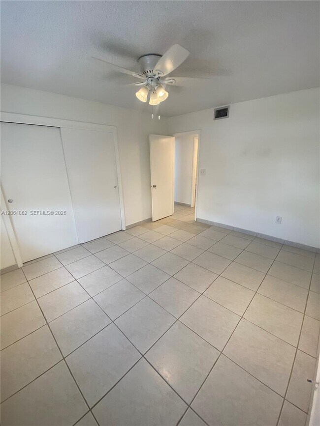 Building Photo - 3536 NE 168th St