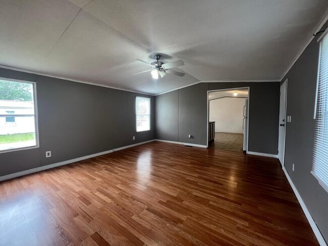 Building Photo - 8400 W Oaklawn Rd