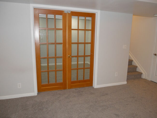 Building Photo - 5555 E Briarwood Ave
