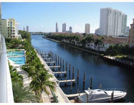 Building Photo - 2950 NE 188th St