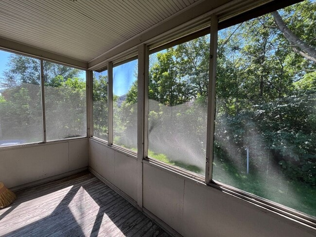 Building Photo - Coming Soon: 1-Bedroom Apartment at 205-B South Willow Street