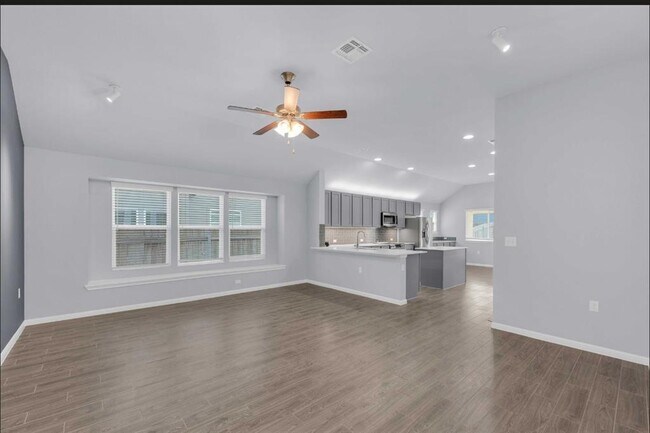 Building Photo - 9944 Comely Bnd