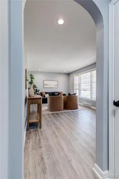 Building Photo - 9427 Yorktown Dr