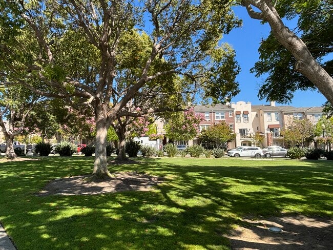 Building Photo - 1267 Elfin Forest Rd E