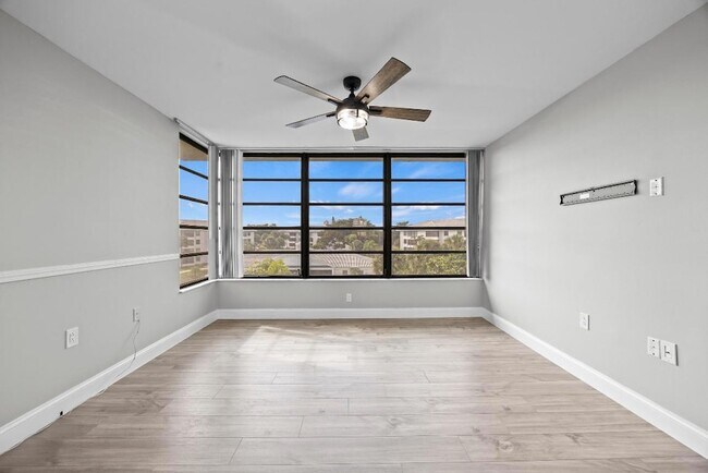 Building Photo - 3716 Whitehall Dr