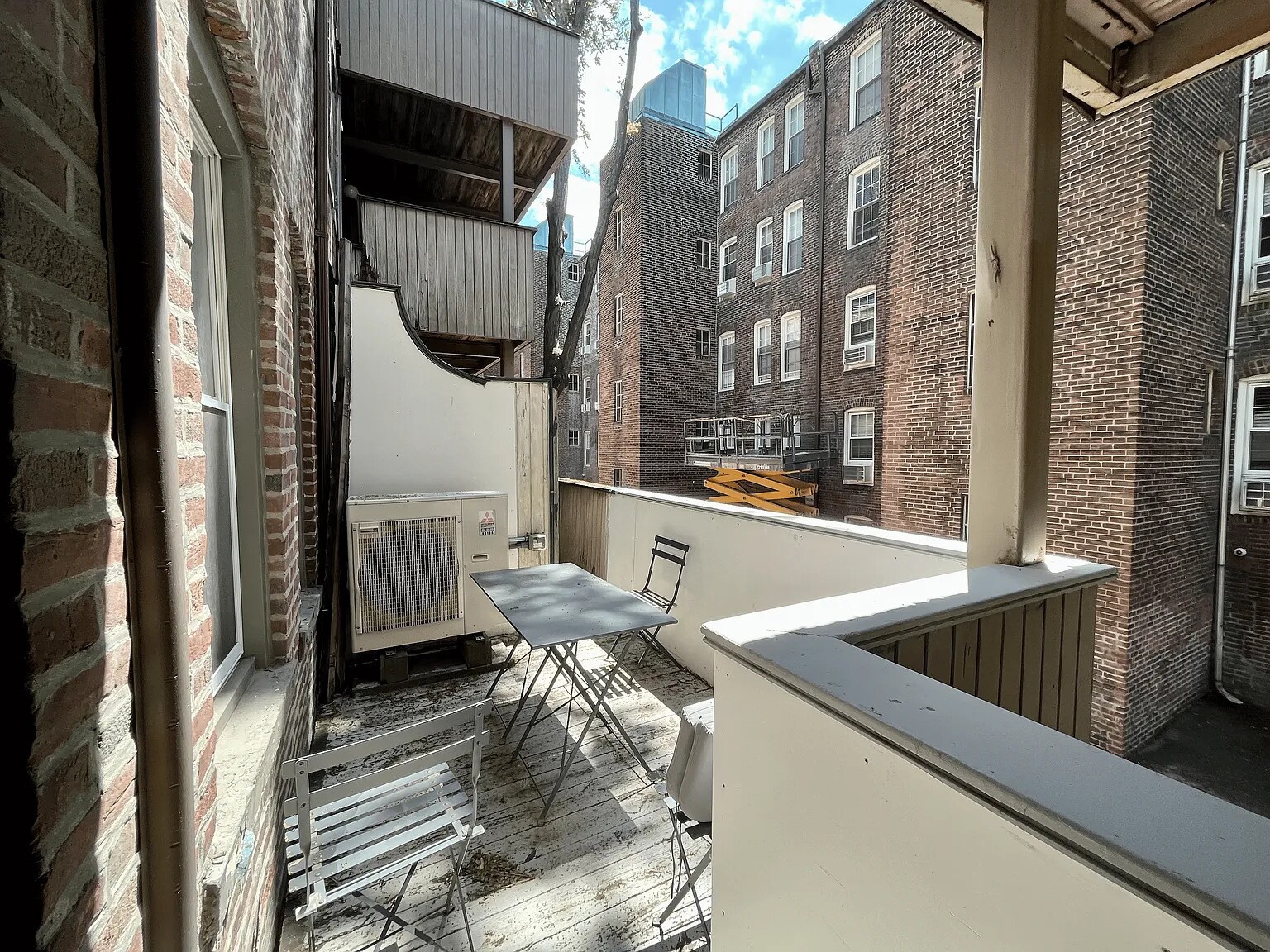 Building Photo - 48 Saint Germain St