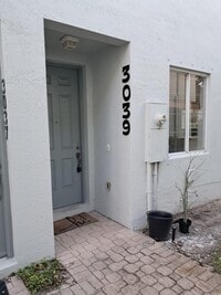 Building Photo - 3039 Laurel Ridge Cir