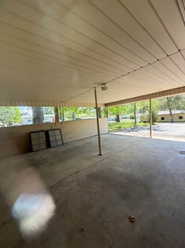 Building Photo - Maryville City  37801 - 3 bedroom, 2.5 bath home Walking distance to Foothills Mall - Contact Deb...