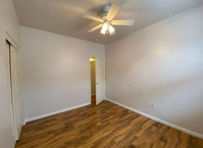 Building Photo - SPACIOUS HOME FOR RENT IN CORAL CANYON