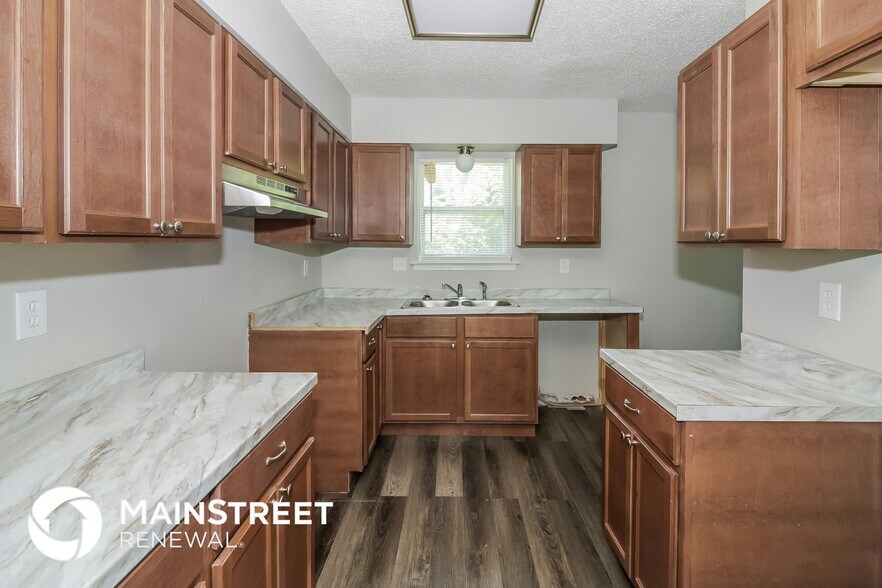 Building Photo - 4402 Guildhall Dr