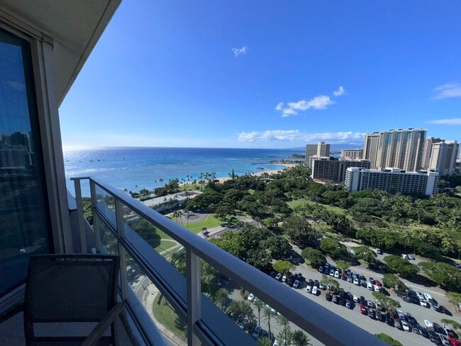 Building Photo - 223 Saratoga Rd