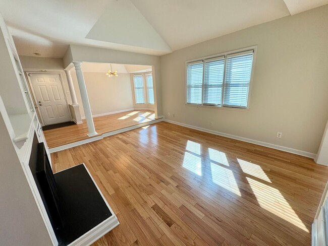 Building Photo - Top-Floor End Unit Condo at New Bern Place