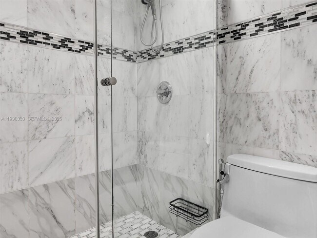 Building Photo - 20301 W Country Club Dr