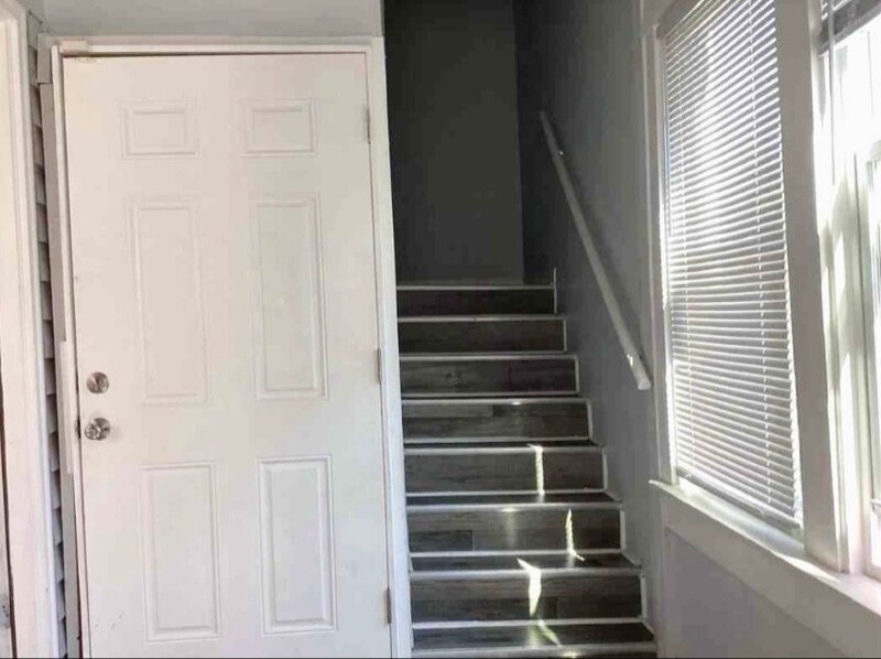 Building Photo - 8423 S Muskegon Ave