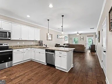 Building Photo - 3875 Valley View Ct