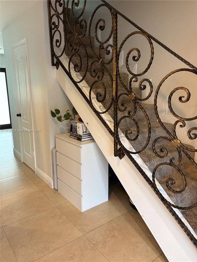 Building Photo - 5555 Ludlam Rd