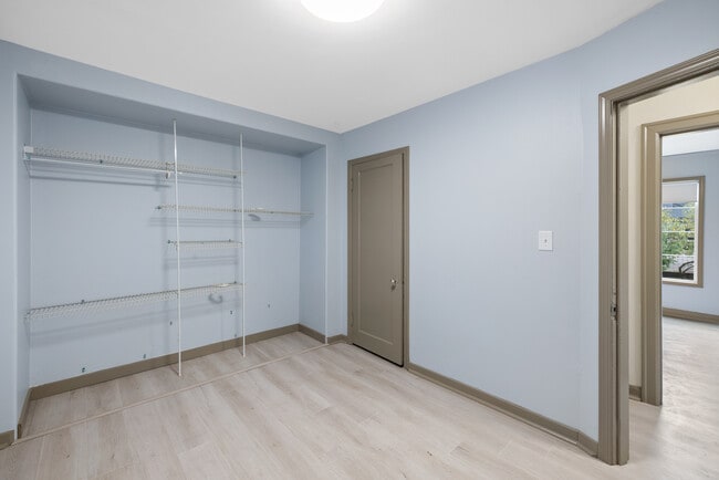 Building Photo - 5737 SE Harold St