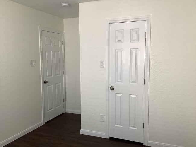 Building Photo - 3709 Breckenridge Dr