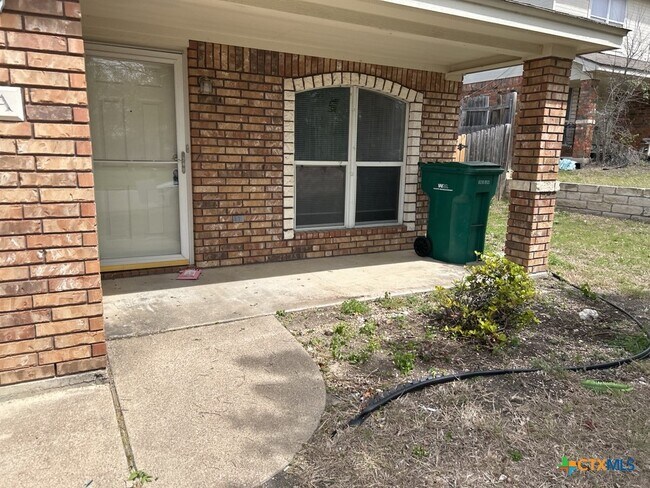 Building Photo - 313 Jeff Gordon Dr