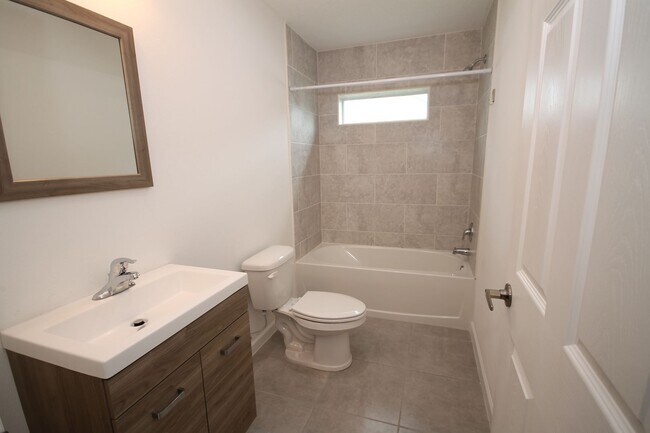 Building Photo - Stunning 4BR/2BA Palm Bay Retreat with Modern Upgrades & Oversized Lot!!