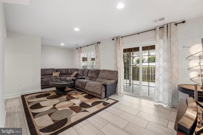 Building Photo - 16660 Bolling Brook Ct