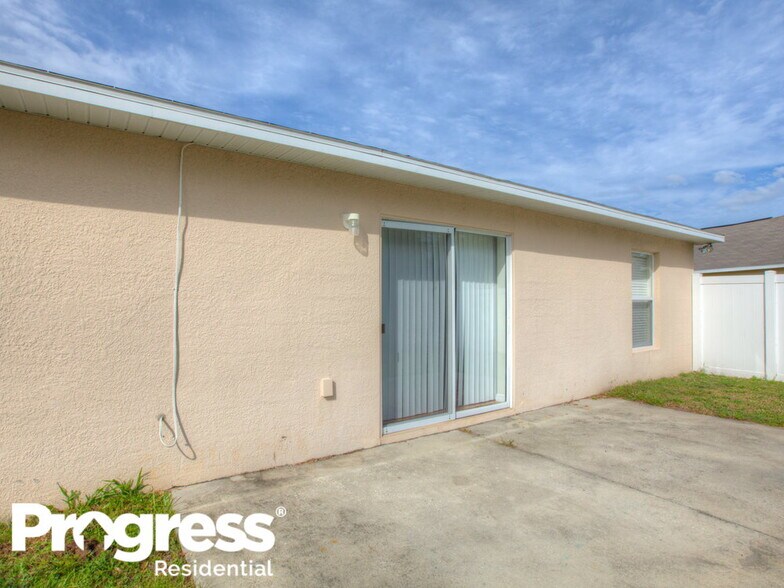 Building Photo - 4870 Preserve Blvd
