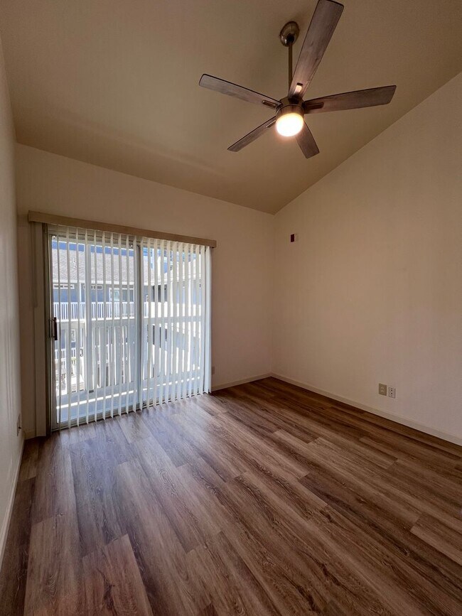 Building Photo - 4580 Ohio St