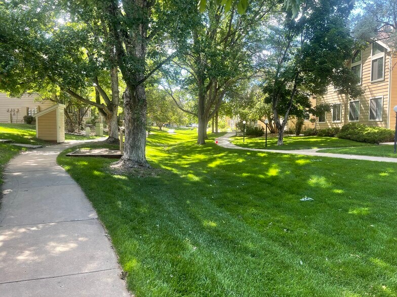 Building Photo - 6036 Gunbarrel Ave