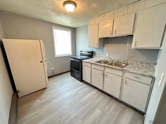 Building Photo - 1695 Solomon Run Rd