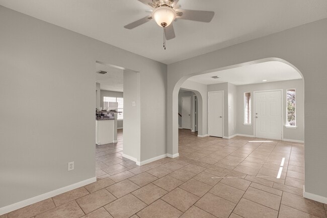 Building Photo - 8818 Iron Springs Dr