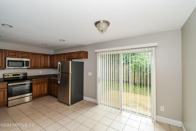 Building Photo - 8125 Cahoon Dr W