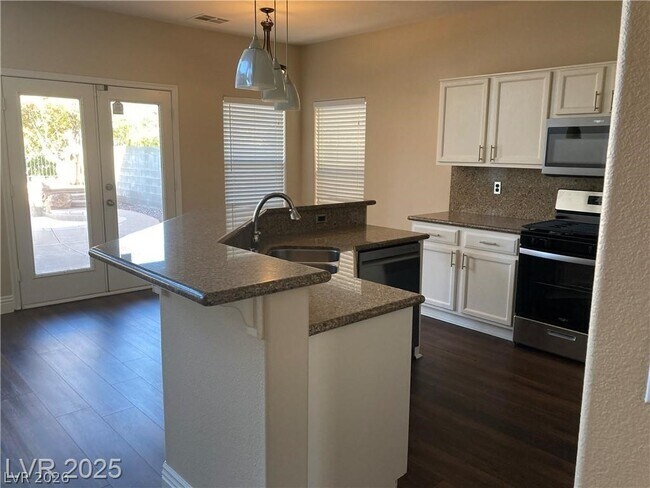 Building Photo - 3120 Whispering Canyon Ct