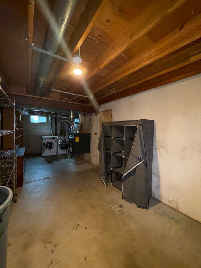 Building Photo - 16596 E Stanford Pl
