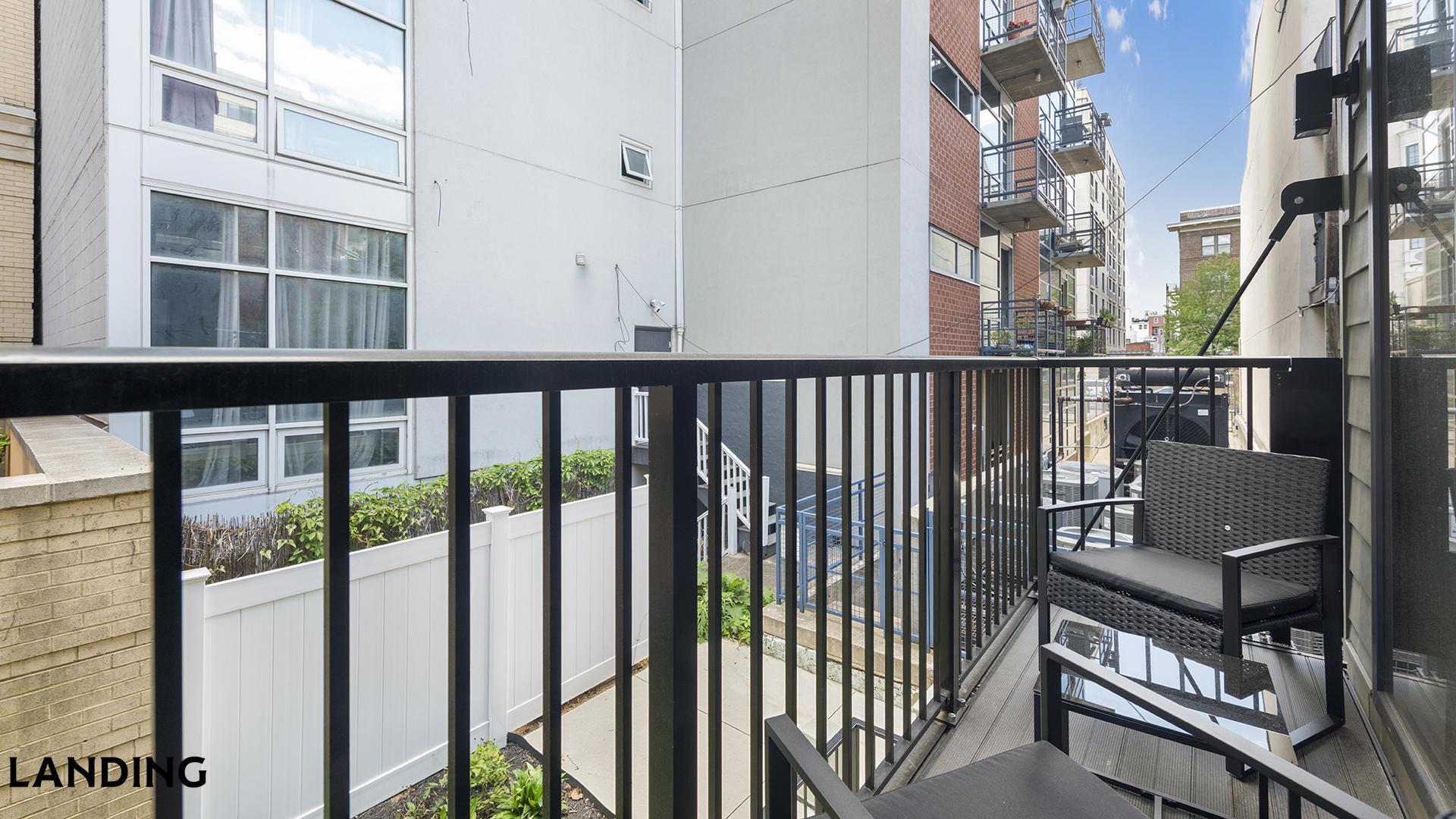 Building Photo - 1128 10th St NW