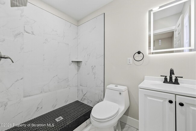 Building Photo - 305 Parsonage St