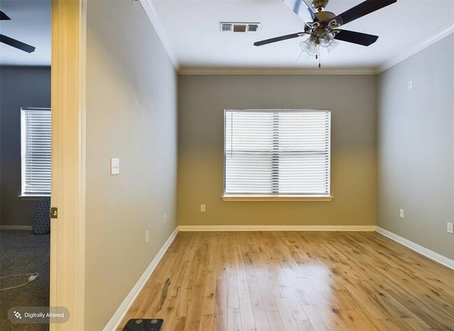 Building Photo - 2502 Leon St