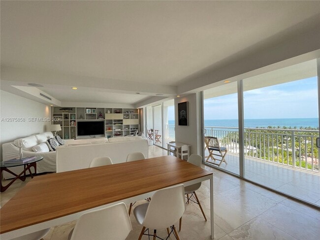 Building Photo - 605 Ocean Dr