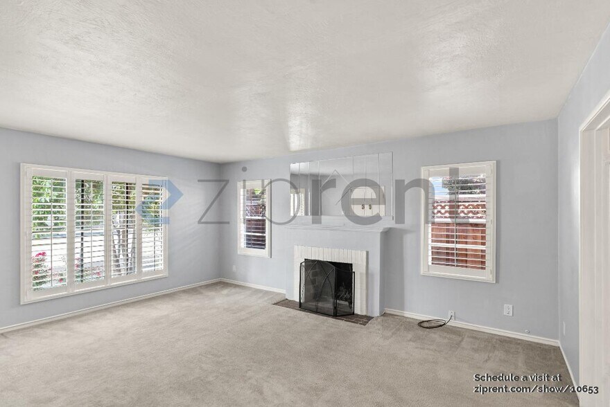 Building Photo - 277 W Juana Ave